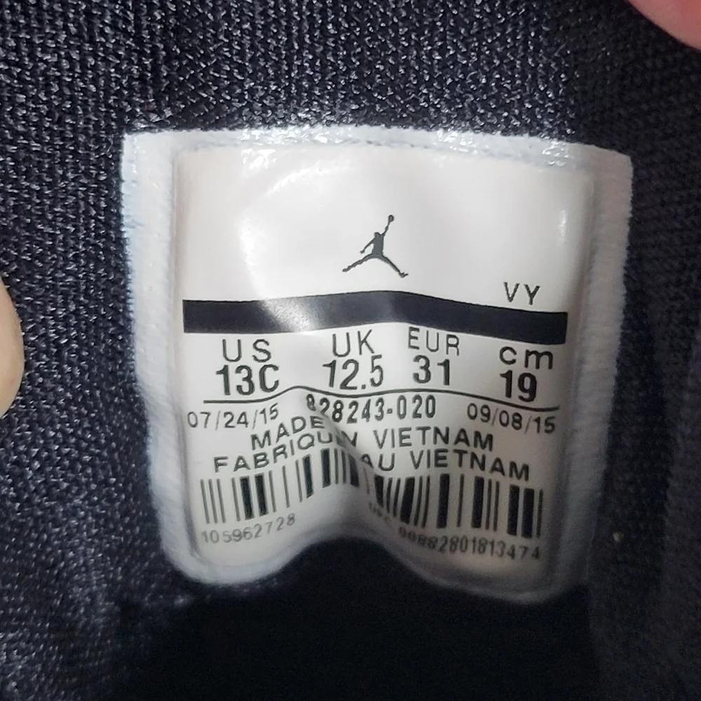 Nike Jordan 1 Flight 4 Hi Top Sneakers Boys Size 13C.